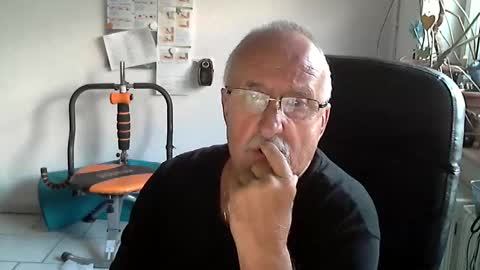 Ulrich online show from May 2026 06:02:01 PM