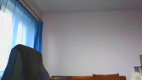 ulmeni4 online show from December 2025 12:24:02 PM