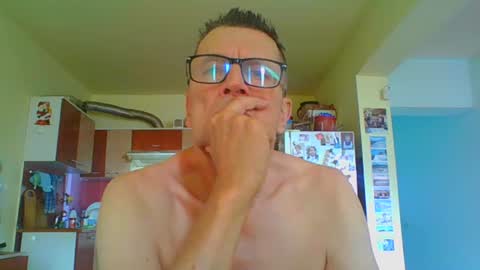 Snapshot of ulmeni7 chatting on June 2026 03:53:01 PM ulmeni7 online show from June 2026 03:53:01 PM