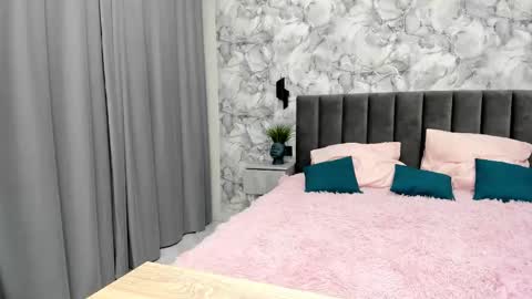 Melena online show from November 2025 12:43:01 AM