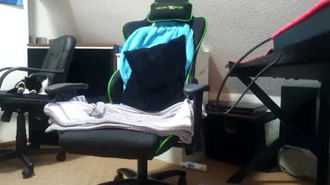 Mr.  Mrs. Smith online show from January 2025 07:35:02 AM