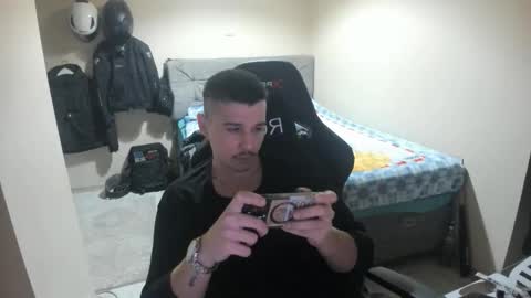 Snapshot of ulxer chatting on May 2026 07:31:01 PM hi im mike tyson - online show from May 2026 07:31:01 PM