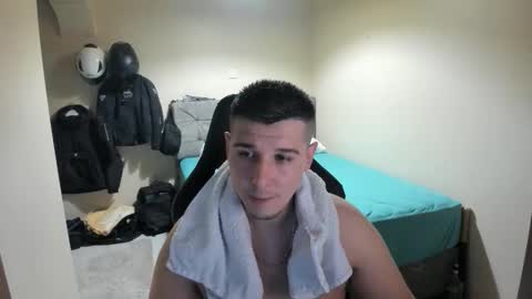 Snapshot of ulxer chatting on June 2026 02:01:02 AM hi im mike tyson - online show from June 2026 02:01:02 AM