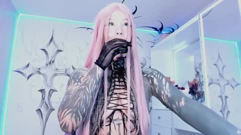 Snapshot of unachimbaherida chatting on December 2024 03:53:01 AM Elle Danielle  online show from December 2024 03:53:01 AM