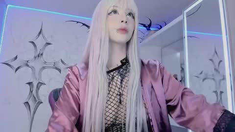 Snapshot of unachimbaherida chatting on February 2025 03:35:02 AM Elle Danielle  online show from February 2025 03:35:02 AM