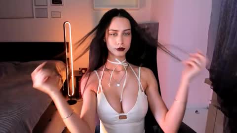 unaericaabistrong online show from January 2026 06:35:02 PM