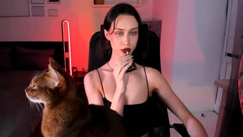 unaericaabistrong online show from April 2026 06:01:01 PM