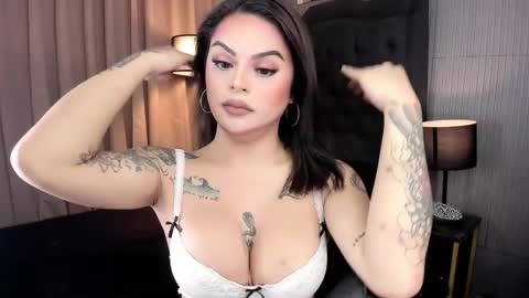 Lady tan online show from October 2025 07:38:02 PM