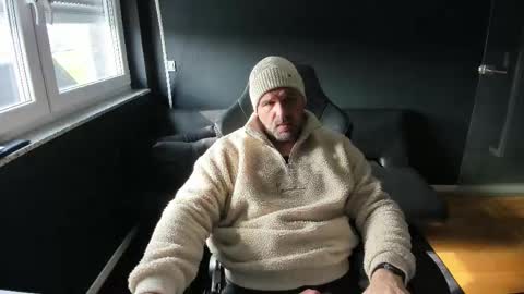 Uncle Bear online show from March 2026 08:48:01 AM