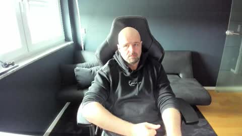 Uncle Bear online show from March 2026 10:26:02 AM