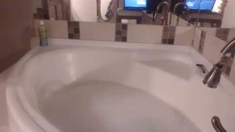 uncut4urbutt online show from December 2024 12:22:02 PM