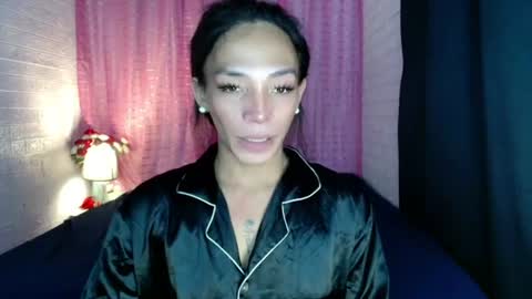 Snapshot of uncut_queen chatting on July 2026 02:28:02 AM LOVELY JANE online show from July 2026 02:28:02 AM