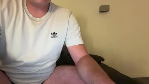 Snapshot of uncutedaustria chatting on September 2025 02:58:02 AM Tom online show from September 2025 02:58:02 AM