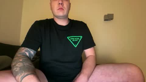 Tom online show from November 2025 11:03:01 PM