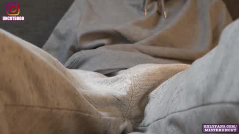 Mister Uncut online show from November 2025 08:54:01 PM