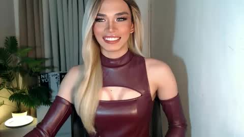 Miss Andrea online show from September 2025 03:50:01 PM