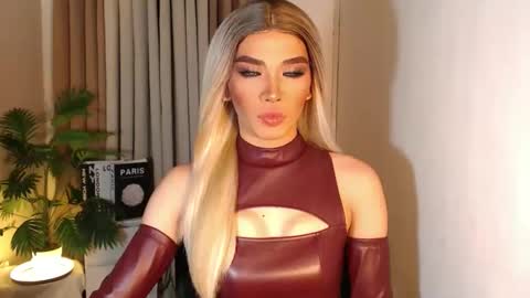 Miss Andrea online show from October 2025 04:48:02 PM