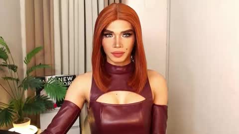 Miss Andrea online show from October 2025 06:04:01 PM