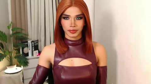 Miss Andrea online show from November 2025 06:07:01 PM