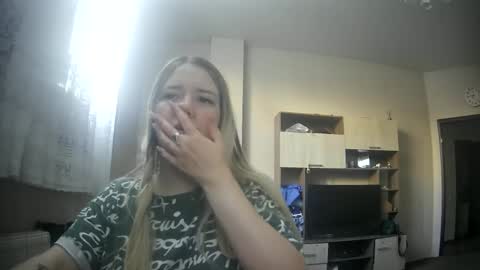 Snapshot of universeemily chatting on October 2025 07:30:01 AM UniverseEmily online show from October 2025 07:30:01 AM