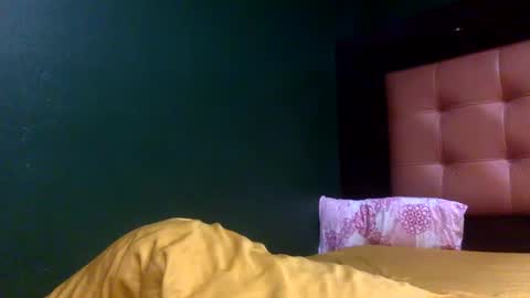 Thiago online show from October 2025 02:43:02 AM