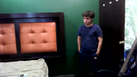 Thiago online show from November 2025 09:06:01 PM