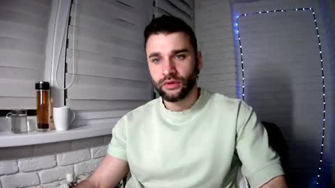 Snapshot of unnknow2024 chatting on April 2026 07:18:01 PM SlavaVibes online show from April 2026 07:18:01 PM