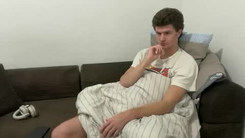 Stepbro online show from March 2026 07:39:01 PM