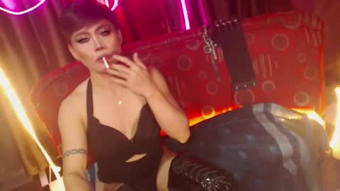 Snapshot of ur_dominatrix chatting on February 2026 07:02:01 AM MISS ANNA online show from February 2026 07:02:01 AM