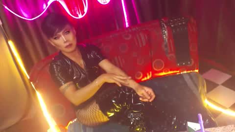 Snapshot of ur_dominatrix chatting on February 2026 05:41:01 PM MISS ANNA online show from February 2026 05:41:01 PM