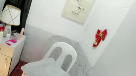 ur_sweetiechess18 online show from October 2025 02:12:02 AM