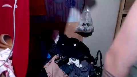 urasian_joy online show from April 2026 08:25:02 PM