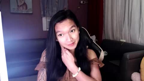 NEWRA  ALLISON online show from October 2025 06:42:02 PM