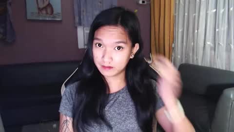 NEWRA  ALLISON online show from December 2025 10:19:01 PM