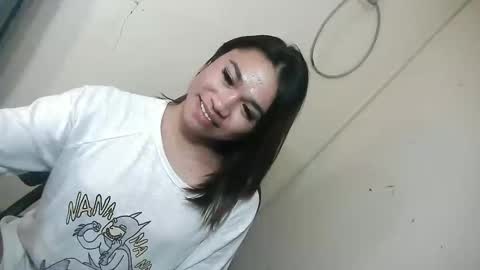 Snapshot of urasian_pinayxxx chatting on April 2026 08:57:02 PM Alvie online show from April 2026 08:57:02 PM