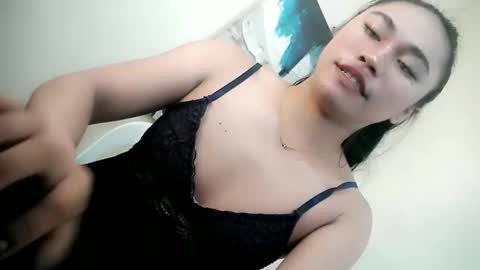 Snapshot of urasian_pinayxxx chatting on May 2026 11:45:01 PM Alvie online show from May 2026 11:45:01 PM