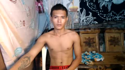 urasian_rey online show from July 2026 01:14:02 PM