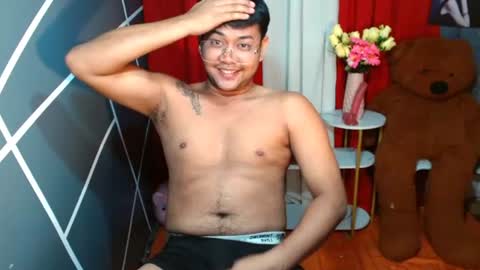 Snapshot of urasiankyler chatting on June 2026 10:36:01 PM urasiankyler online show from June 2026 10:36:01 PM