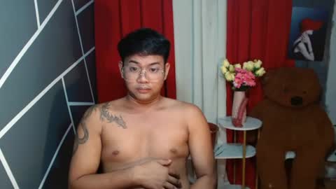 Snapshot of urasiankyler chatting on June 2026 10:42:01 AM urasiankyler online show from June 2026 10:42:01 AM