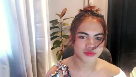 Snapshot of urbaby_anthony chatting on June 2026 06:41:01 AM urbaby_anthony online show from June 2026 06:41:01 AM