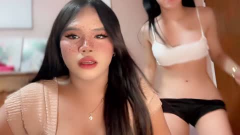 Sofia online show from January 2025 03:55:01 PM