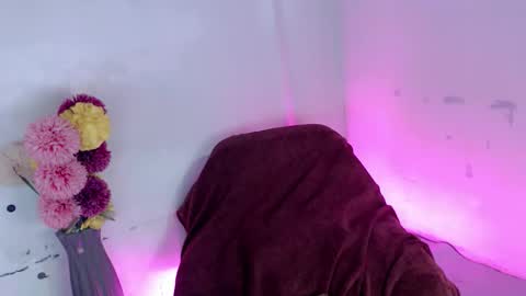 Miles online show from November 2025 06:23:01 AM