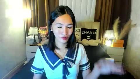 Snapshot of urblossom_princess chatting on October 2025 07:42:02 PM urblossom_princess online show from October 2025 07:42:02 PM