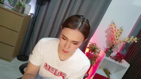 urfave_bbgirl online show from May 2026 11:59:01 AM