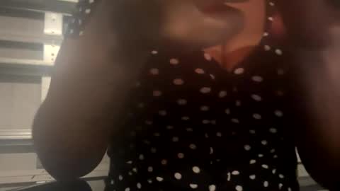 Snapshot of urgeminibrat chatting on April 2026 04:32:01 AM urgeminibrat online show from April 2026 04:32:01 AM