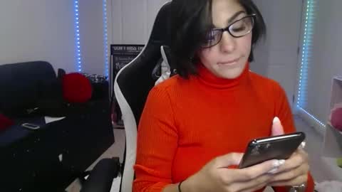 Snapshot of urgoddessmarla chatting on December 2025 11:01:02 PM Goddess Marla online show from December 2025 11:01:02 PM