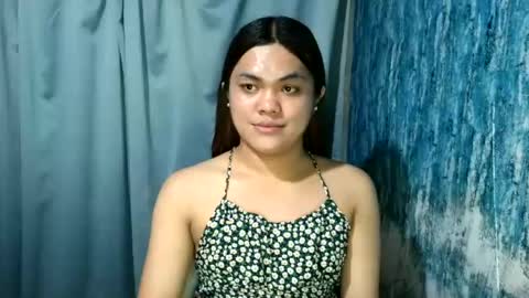 Snapshot of urhottie_bella chatting on July 2026 02:12:02 PM urhottie_bella online show from July 2026 02:12:02 PM