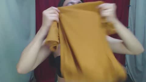 Katey online show from October 2025 07:42:01 AM