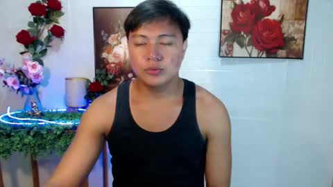 Snapshot of urhunky_ivan chatting on July 2026 05:15:02 PM urhunky_ivan online show from July 2026 05:15:02 PM
