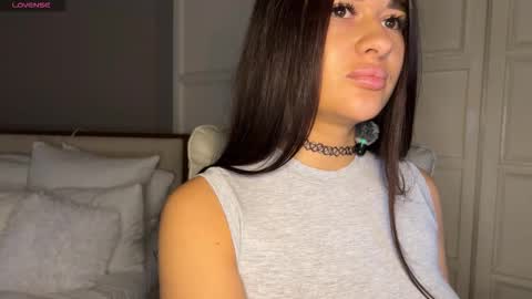 Kristina online show from October 2025 01:06:01 AM